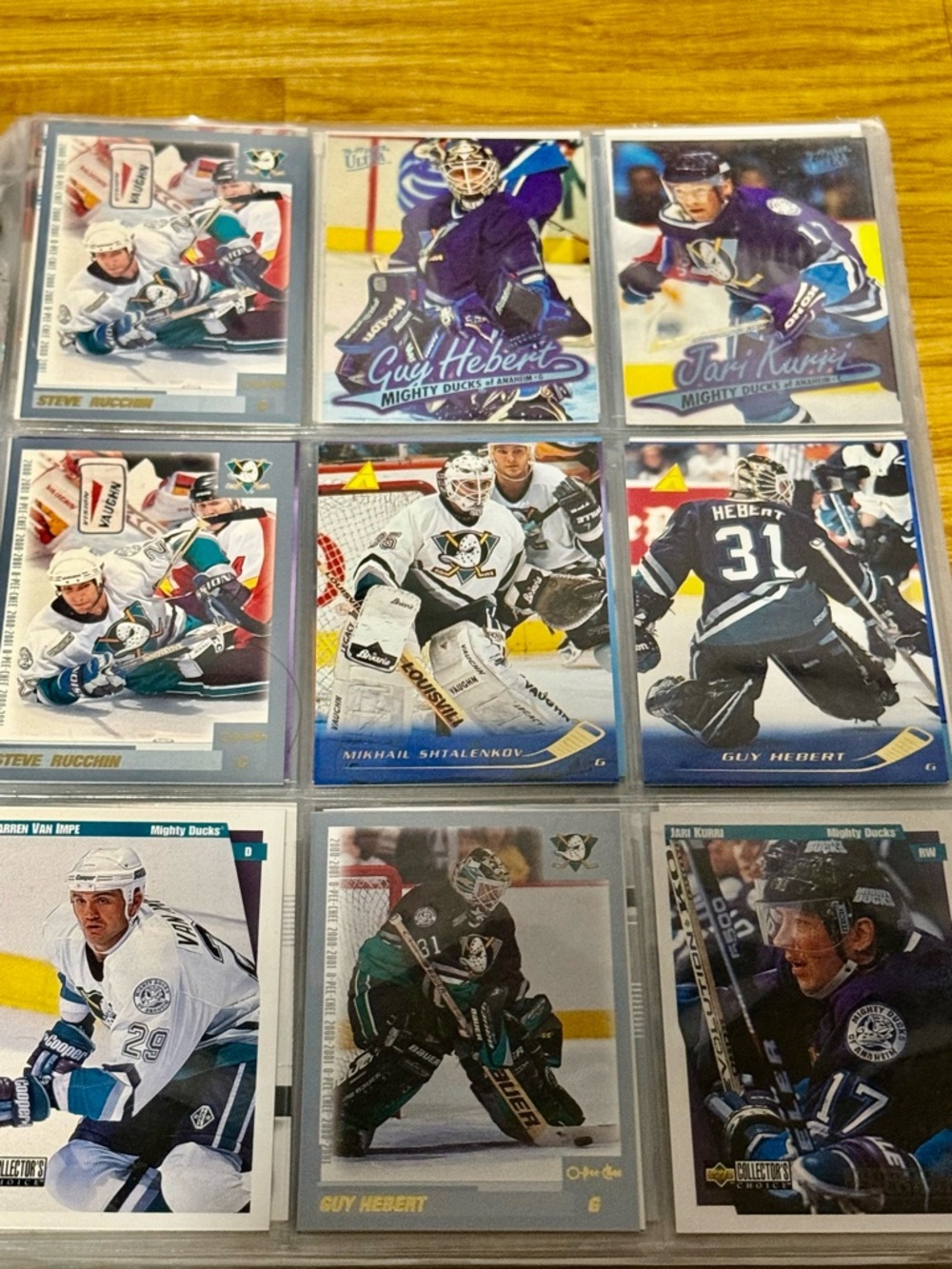 Binder Full Of 1990 2001 NHL Hockey Card - Picture 6 of 7